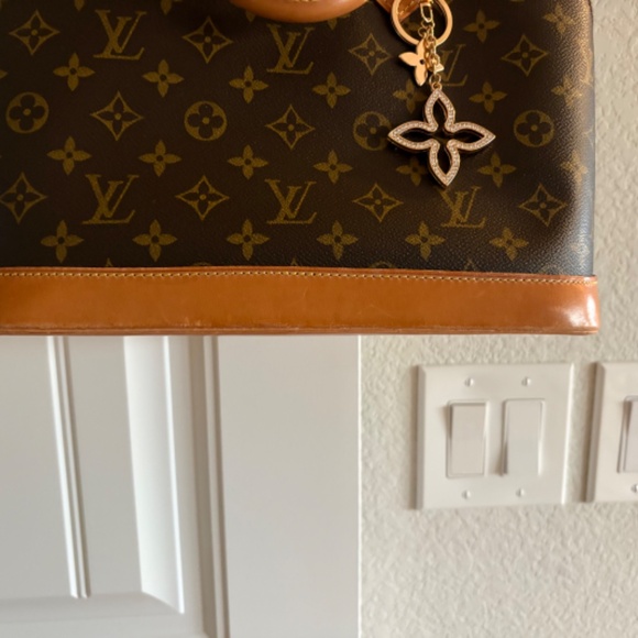 Authentic Louis Vuitton Monogram Alma Hand Bag Purse Crossbody & Charm & Twilly - Picture 13 of 15